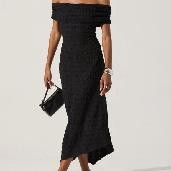 Astr The Label Textured Asymmetric Knit Skirt and Top - Picture 1 of 2